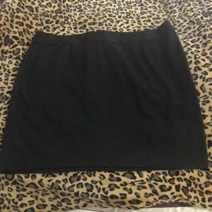 Lane Bryant black pencil skirt| back slit (tacked)